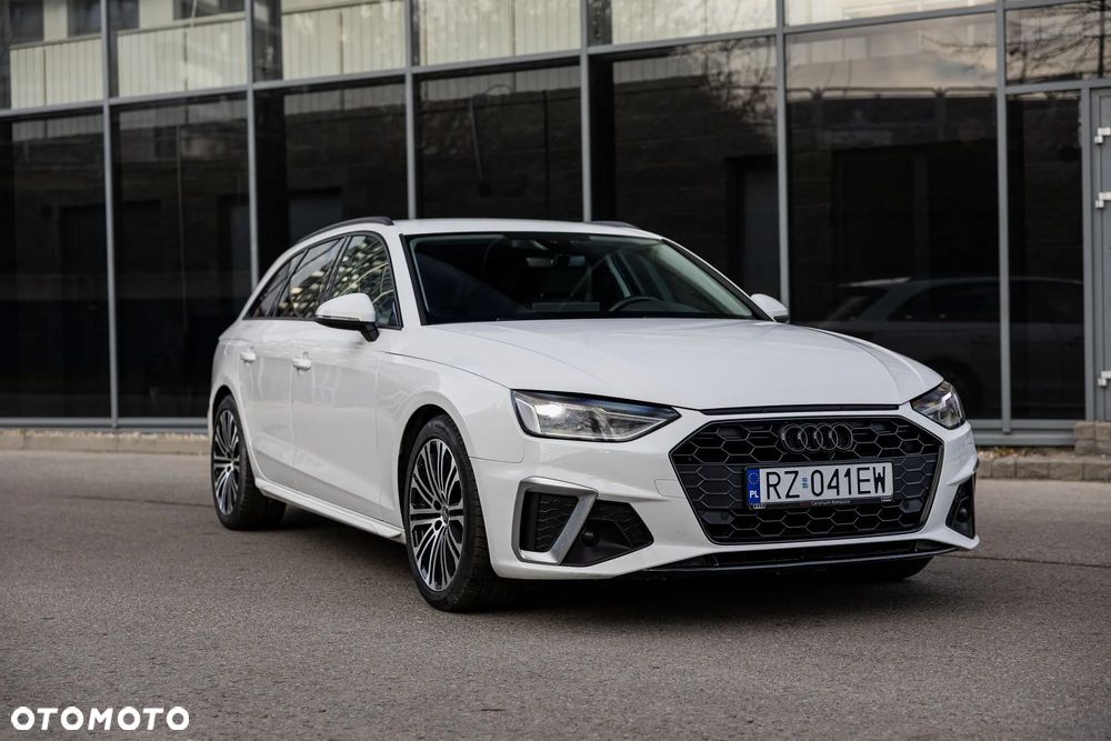 Audi A4 Avant 40 TDI S tronic S line - 2