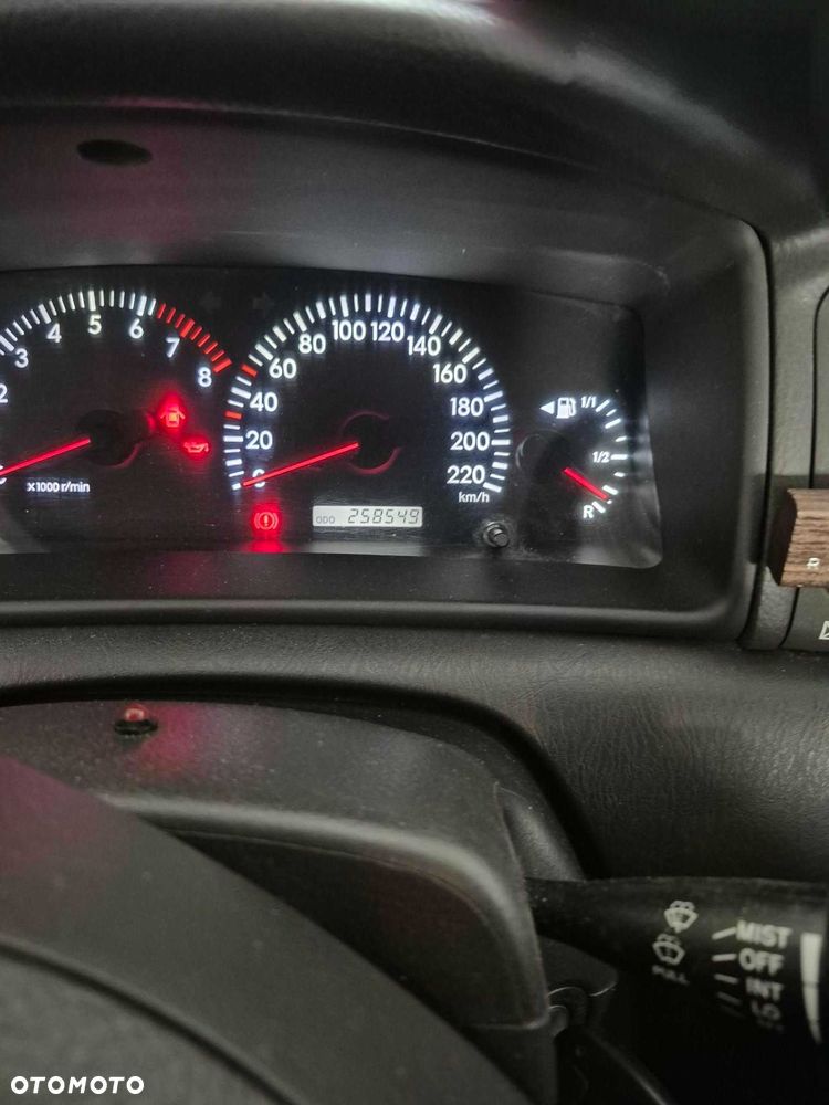 Toyota Corolla - 2