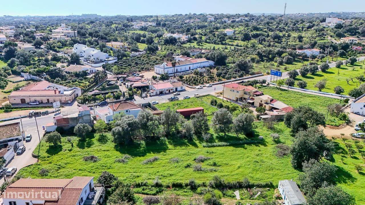 TERRENO COM PROJETO APROVADO PARA 2 MORADIAS T3 - BOLIQUEIME - Grande imagem: 3/16