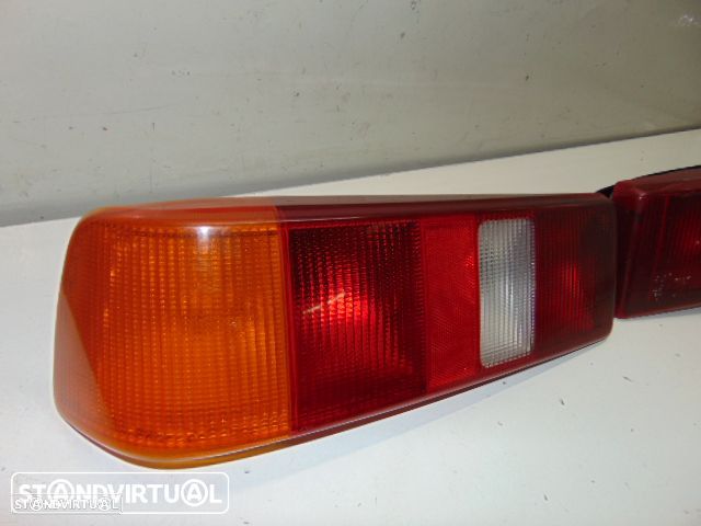 Ford Sierra - farolins trás - 4