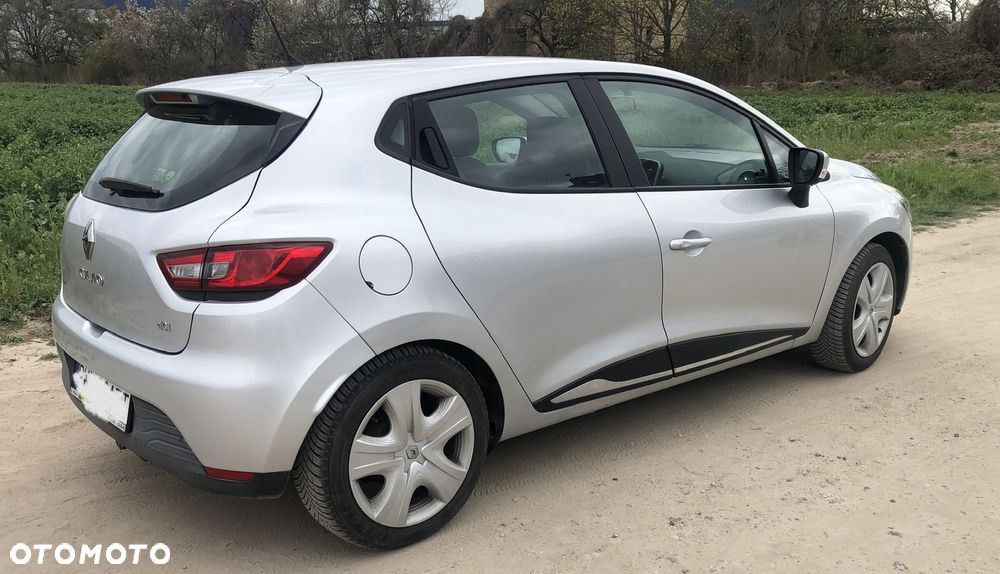 Renault Clio dCi 90 Dynamique - 9