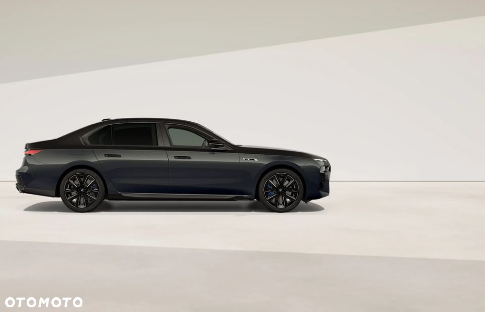 BMW Seria 7 M760e PHEV xDrive sport - 4