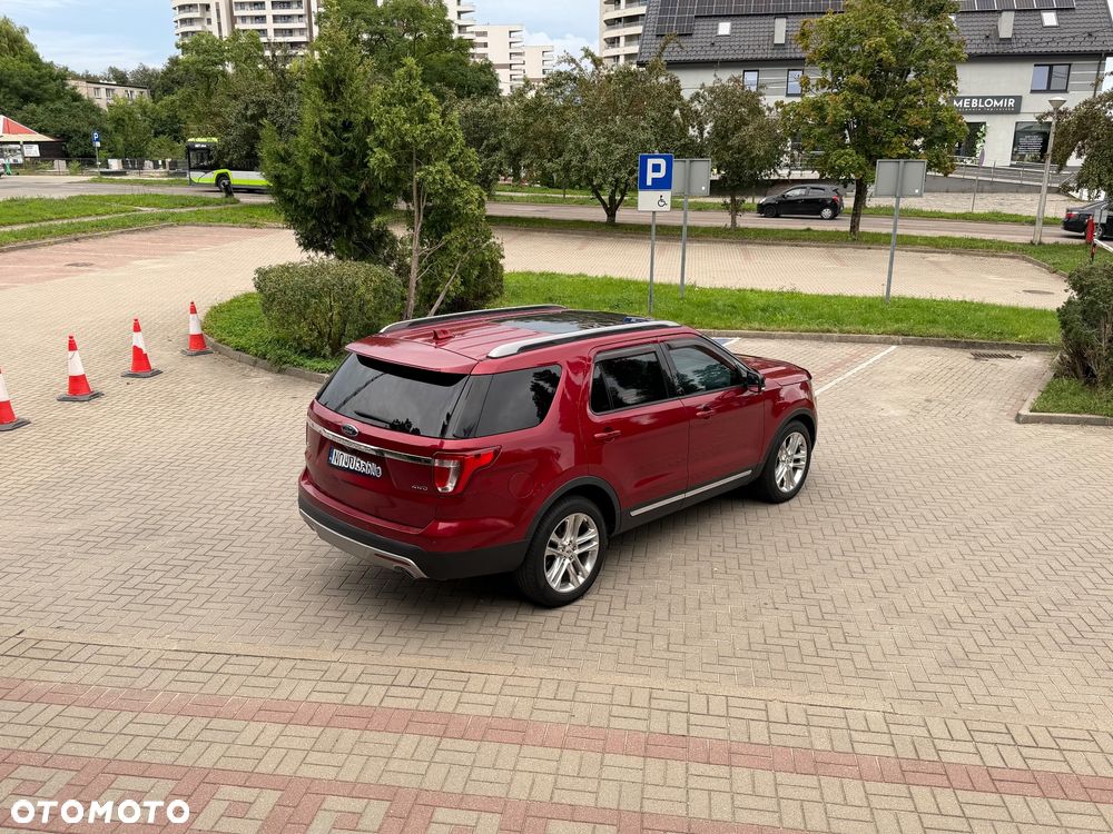 Ford Explorer - 29