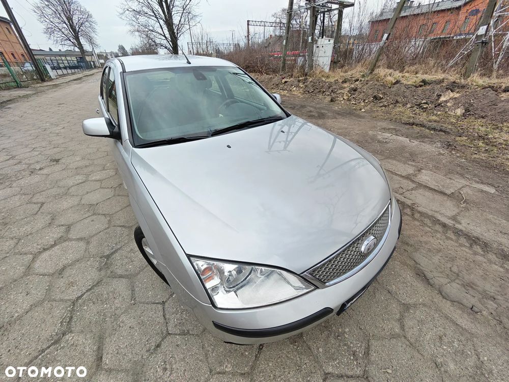 Ford Mondeo 1.8 Ghia X - 9