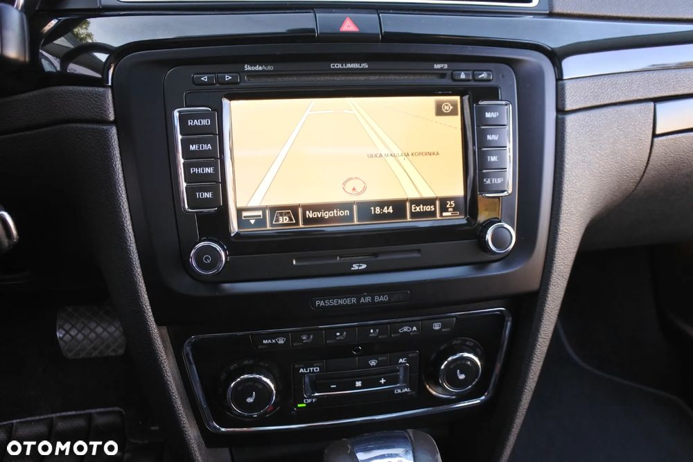 Skoda Superb Combi 2.0 TDI DSG L&K - 14