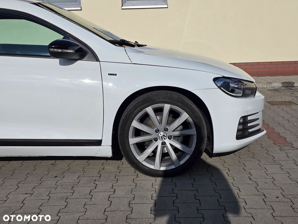 Volkswagen Scirocco 2.0 TDI BMT DSG - 11