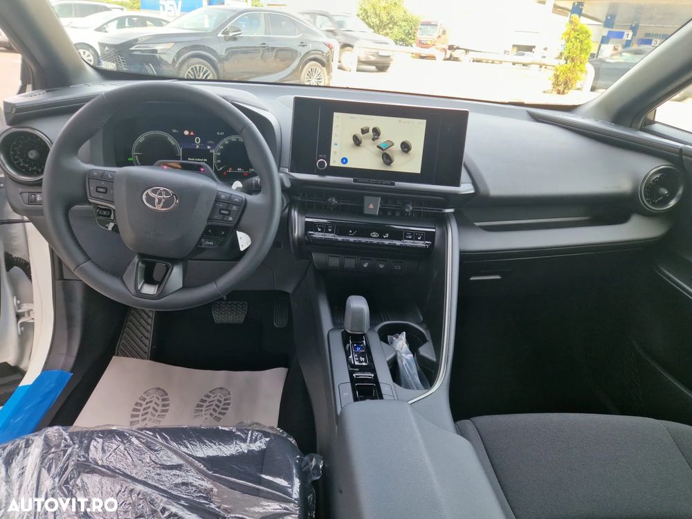 Toyota C-HR - 12