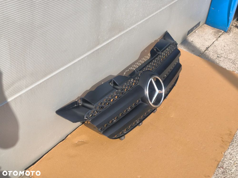 Atrapa grill Mercedes Sprinter w906 przedlift 06-13r a9068800385 - 3