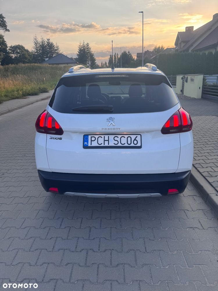 Peugeot 2008 1.2 Pure Tech Style S&S EAT6 - 6