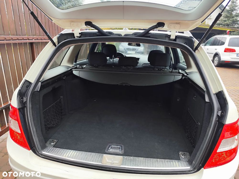 Mercedes-Benz Klasa C 200 CDI DPF BlueEFFICIENCY - 9