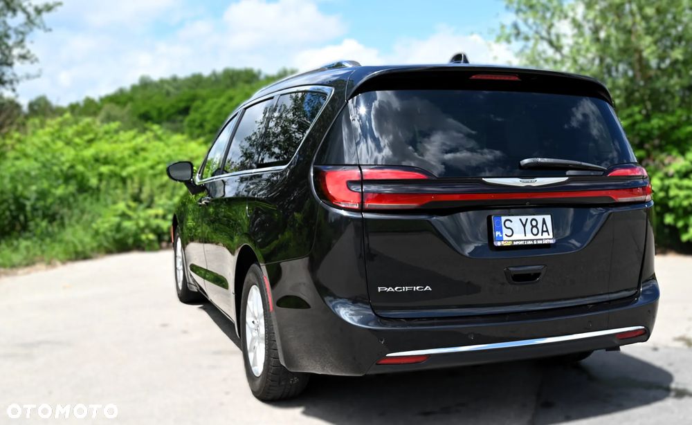 Chrysler Pacifica - 10