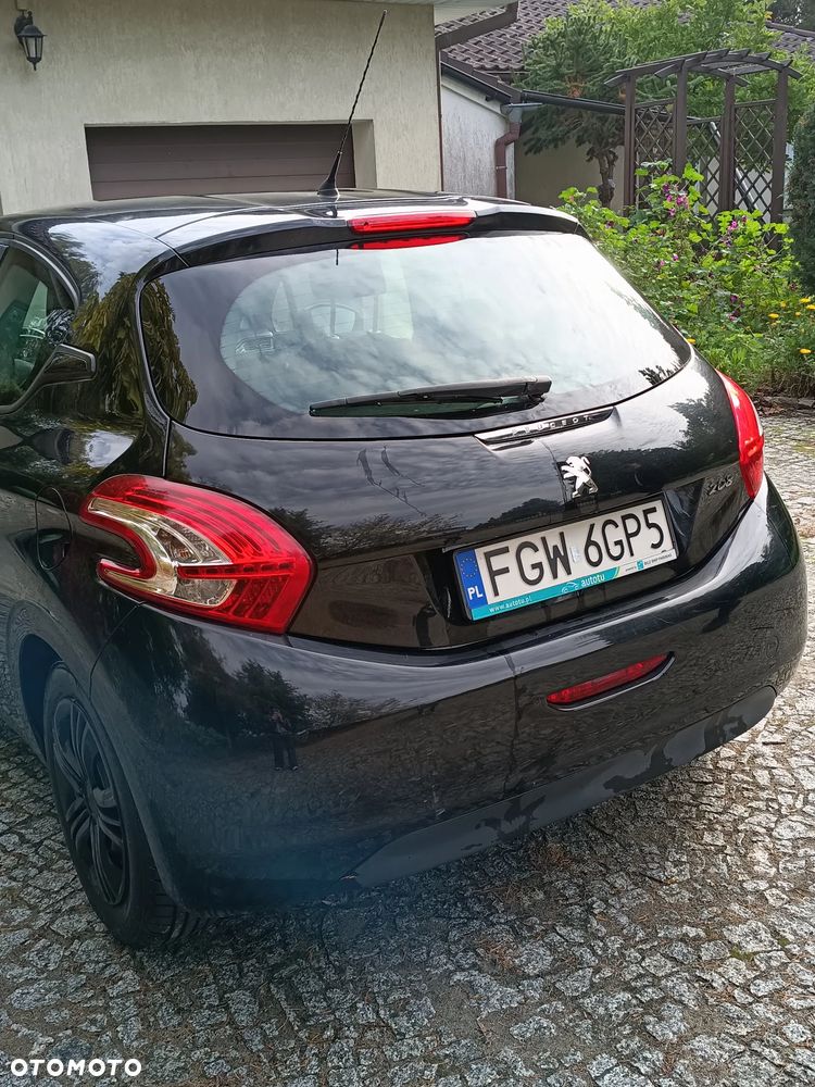 Peugeot 208 - 2