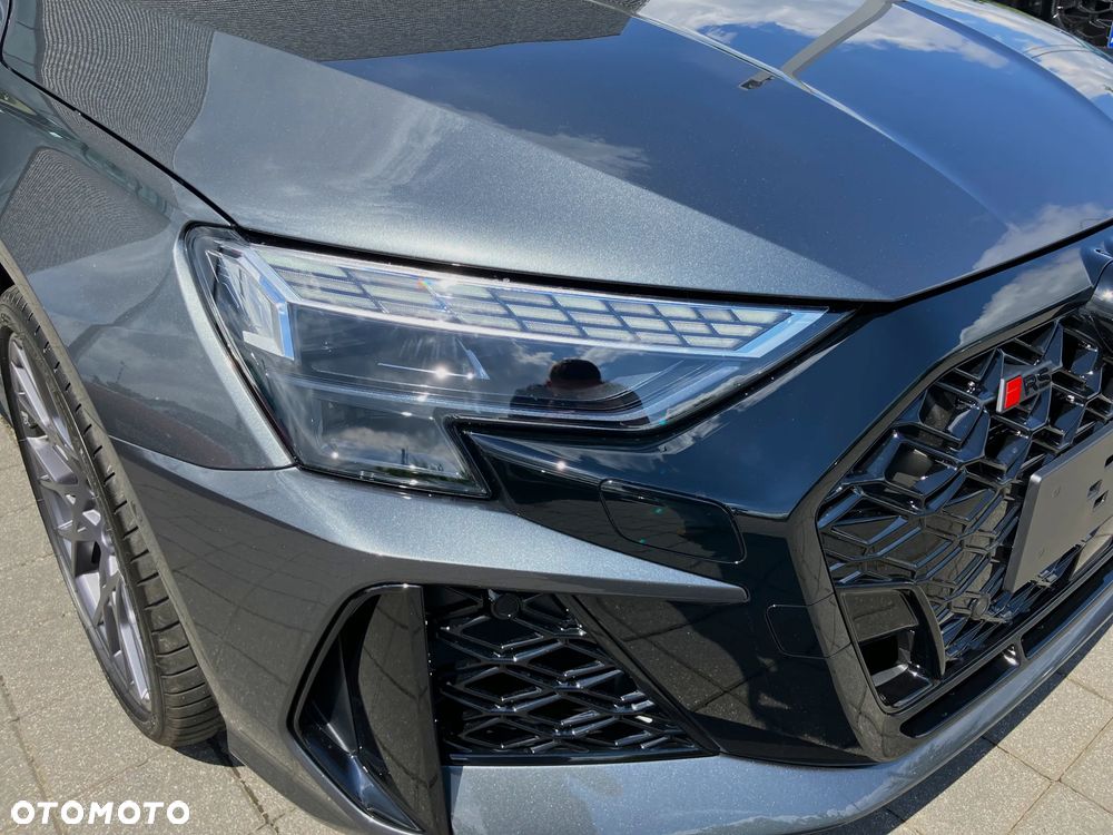 Audi RS3 Limousine - 6