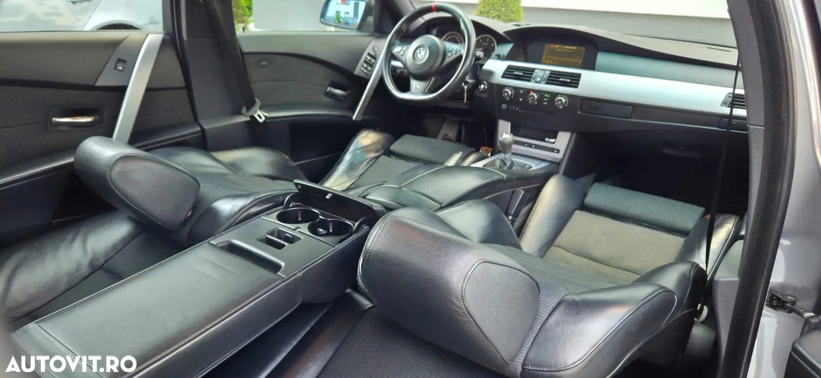 BMW Seria 5 525d - 33