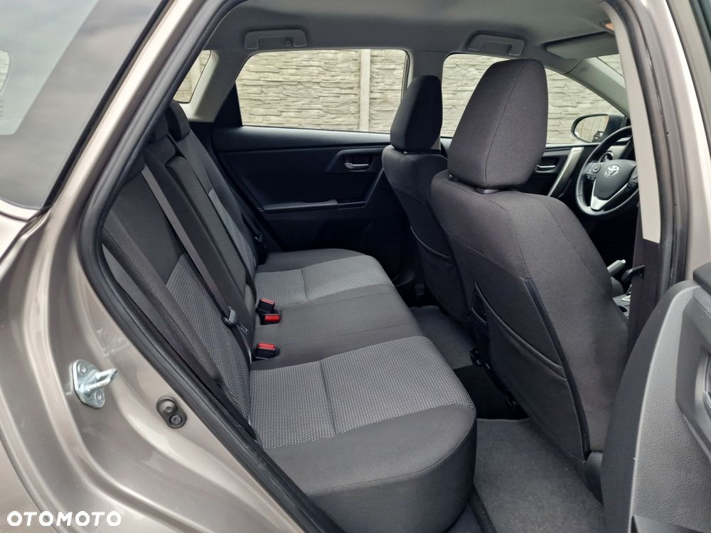 Toyota Auris 1.6 Valvematic Executive - 20