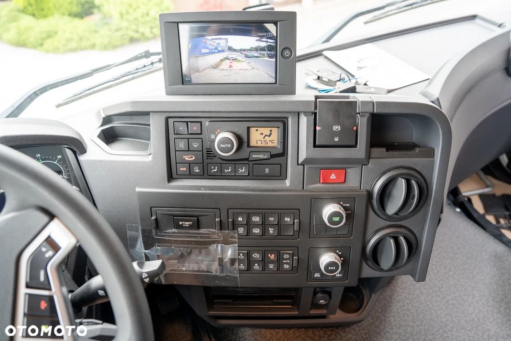 Renault K 440 6X6 - 21