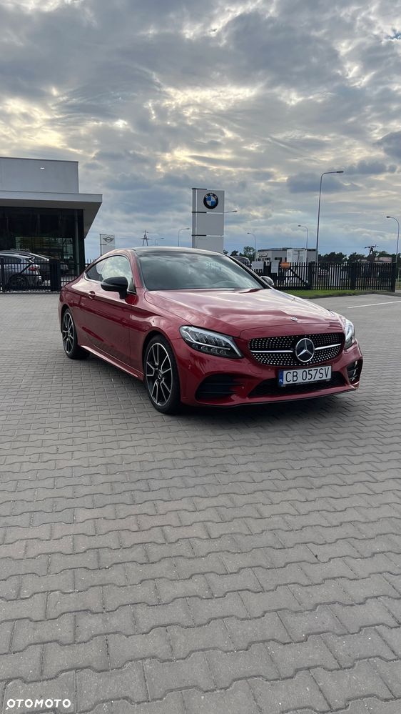 Mercedes-Benz Klasa C 300 9G-TRONIC AMG Line - 3