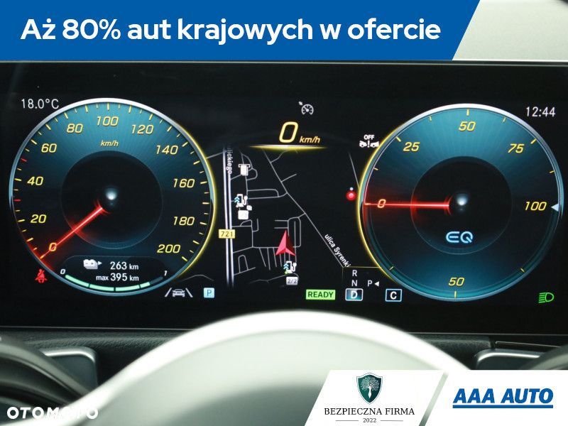 Mercedes-Benz EQB - 11