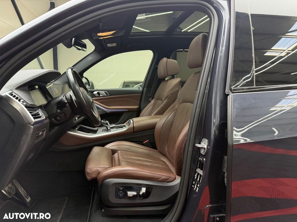 BMW X5 M M50i - 11