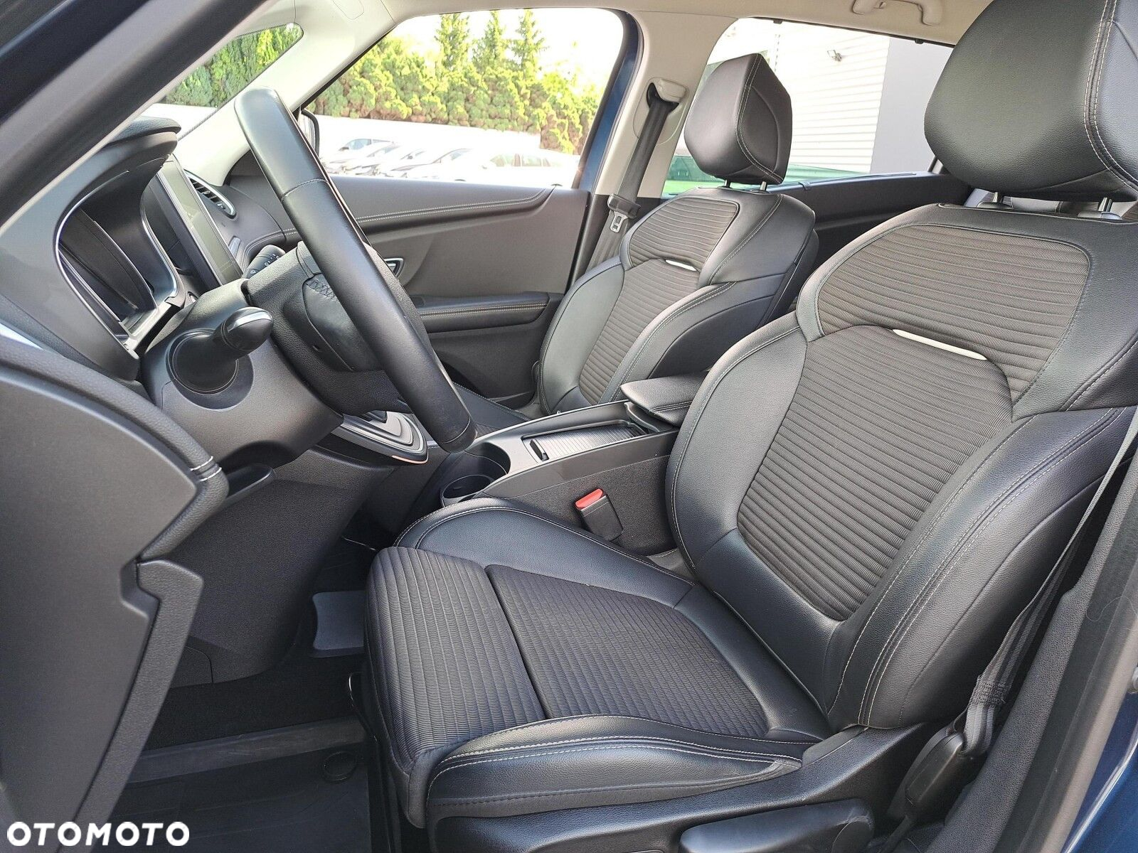 Renault Scenic 1.3 TCe FAP Intens EDC - 11