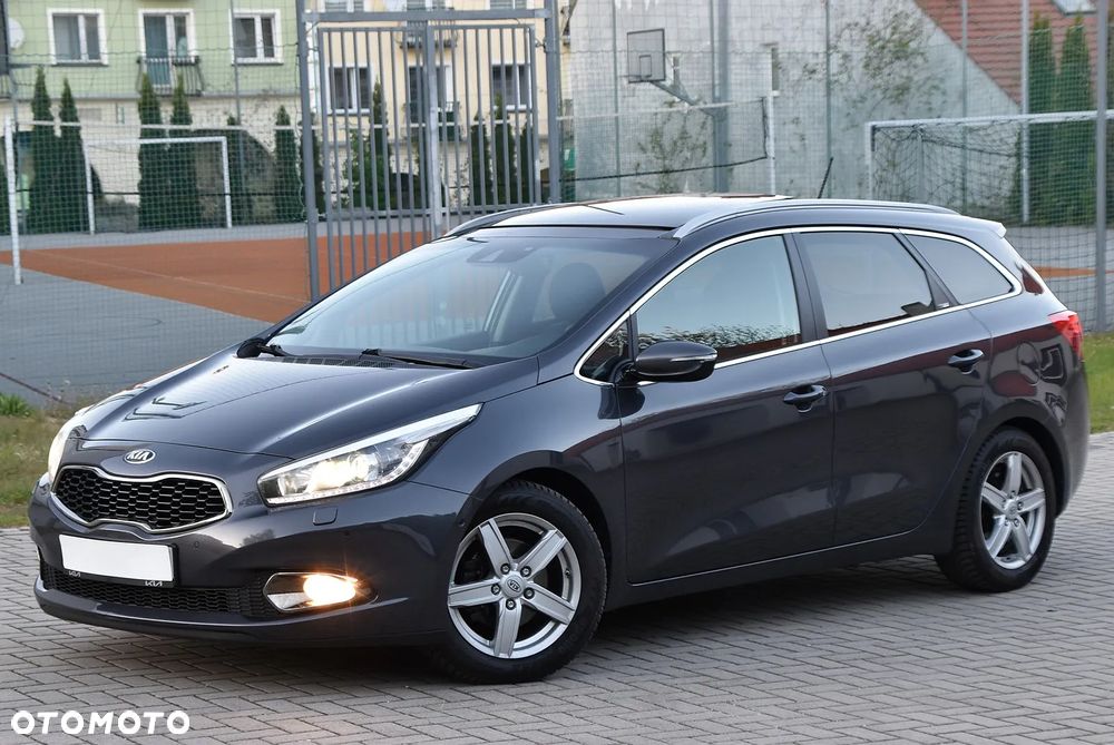 Kia Ceed 1.6 GDI DCT Platinum Edition - 3