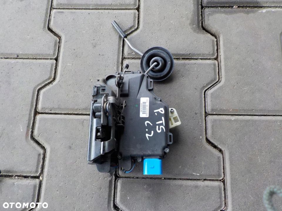 VW T5 ZAMEK PRAWY DRZWI PRAWYCH PRZÓD CENTRALNY - 2