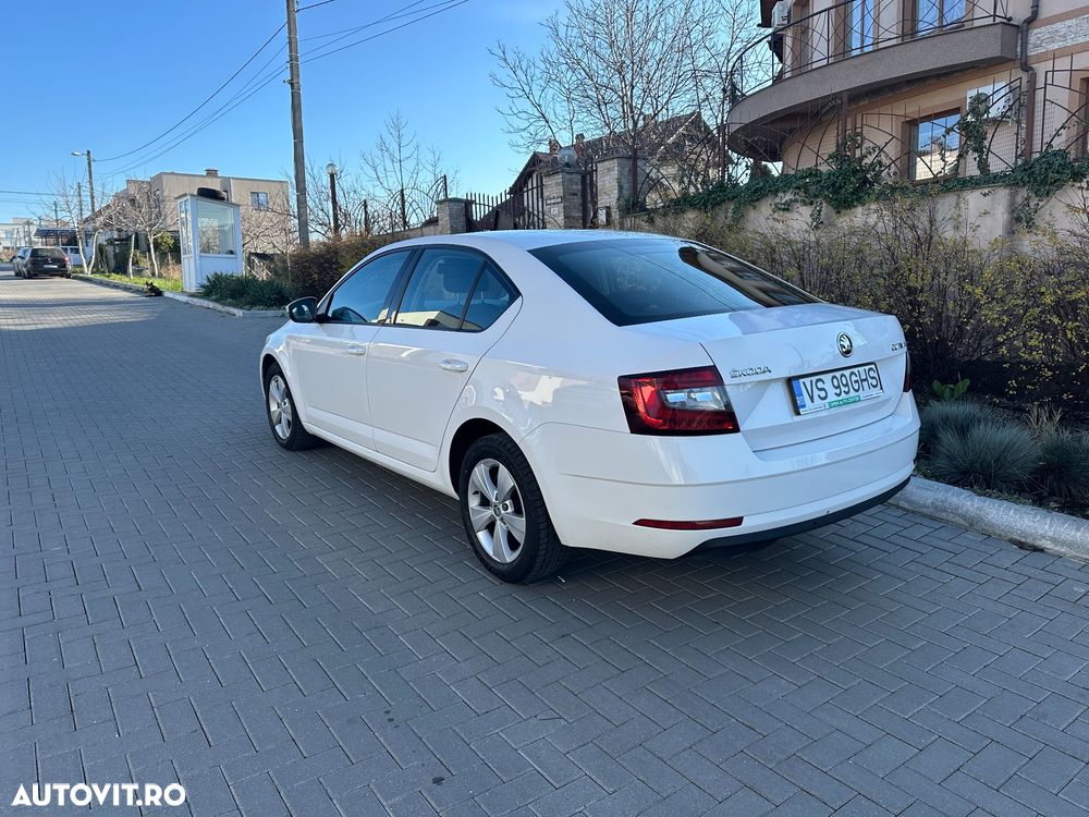 Skoda Octavia - 3
