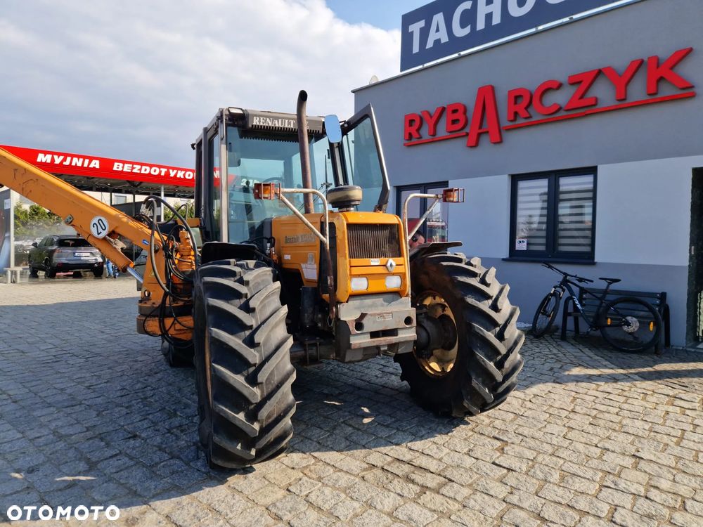 Renault 106-54 z kosiarką boczną - 2