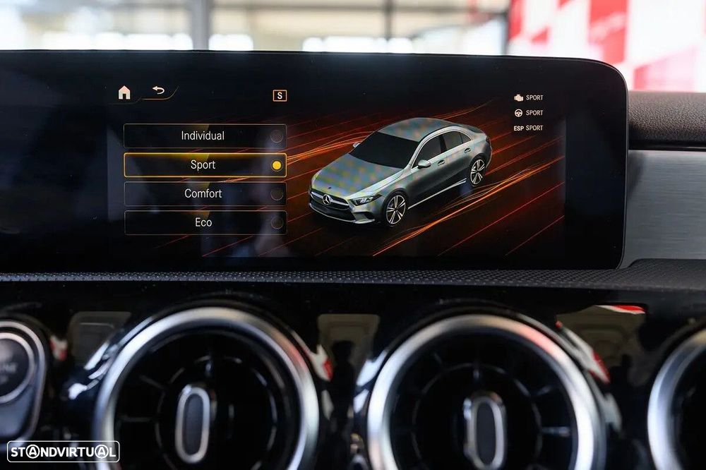 Mercedes-Benz A 180 Limousine d AMG Line Aut. - 61