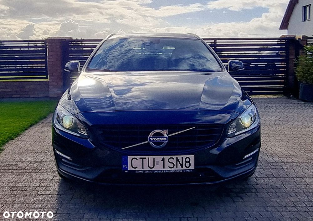 Volvo V60 2017 photo 2