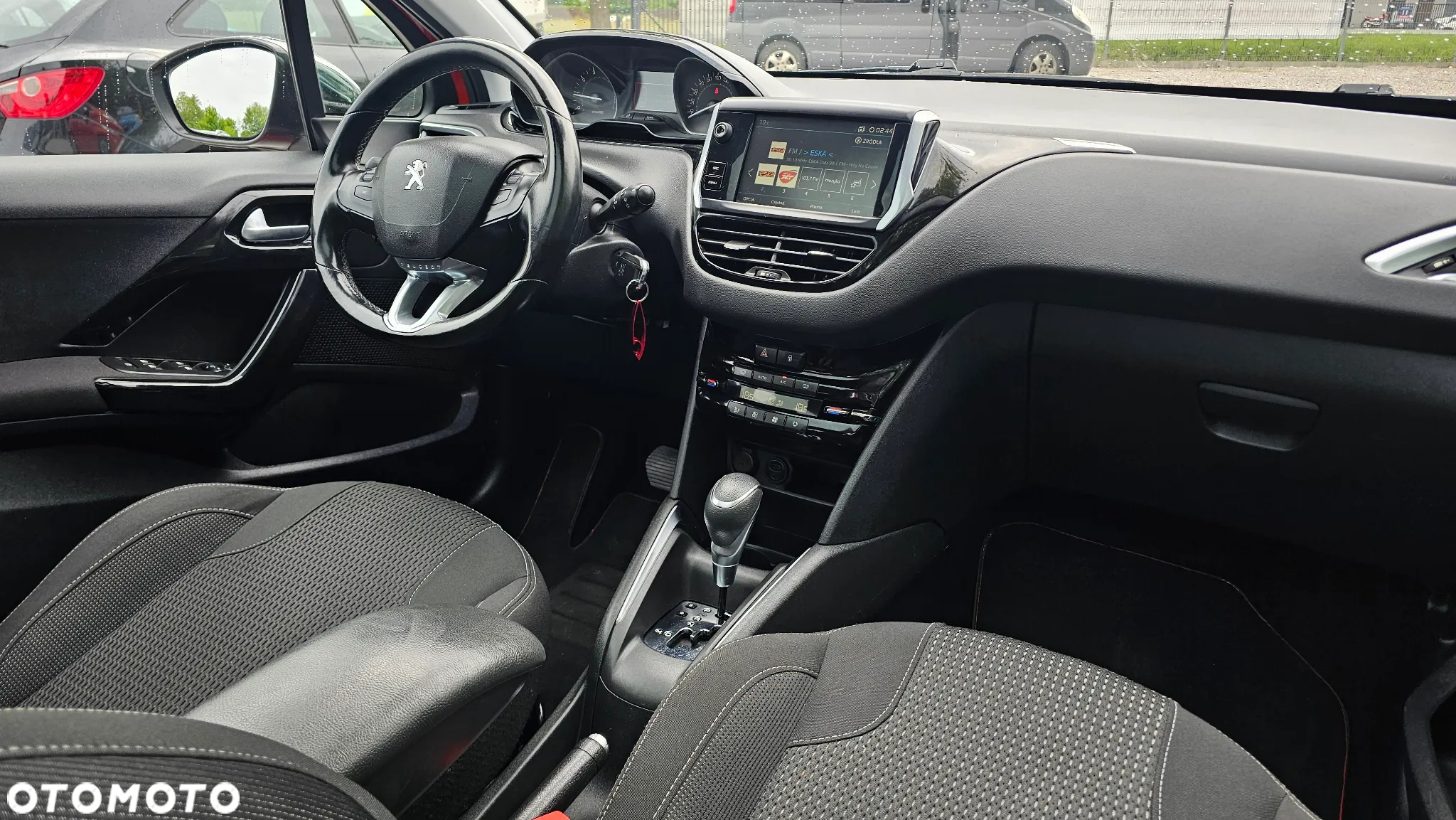 Peugeot 208 1.2 PureTech Allure S&S EAT6 - 11