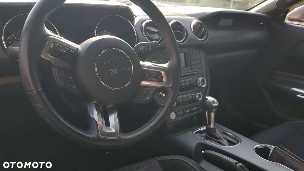 Ford Mustang - 10