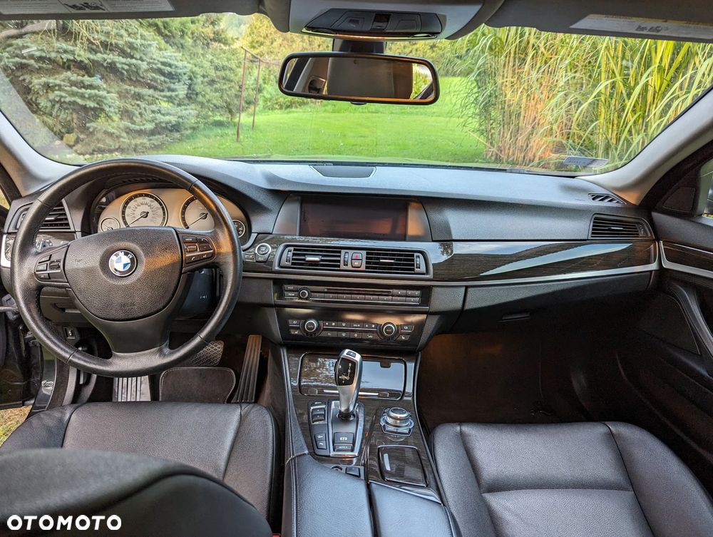 BMW Seria 5 528i xDrive - 6