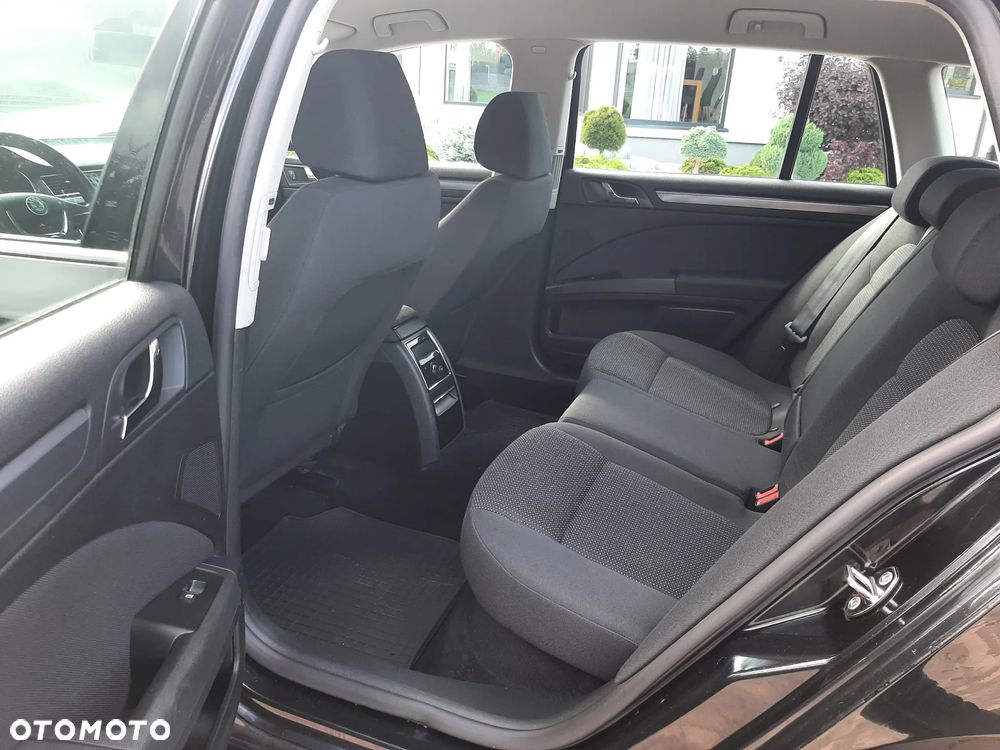 Skoda Superb 2.0 TDI Comfort - 23