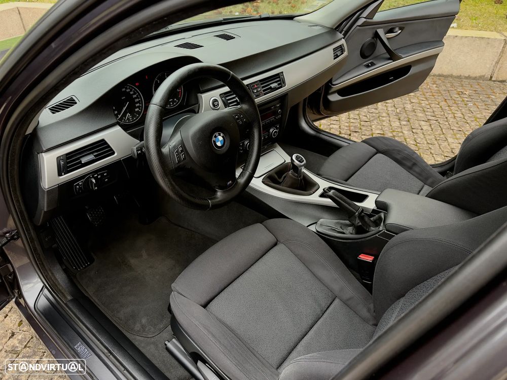 BMW 318 d Sport - 5
