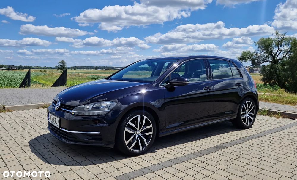 Volkswagen Golf - 1