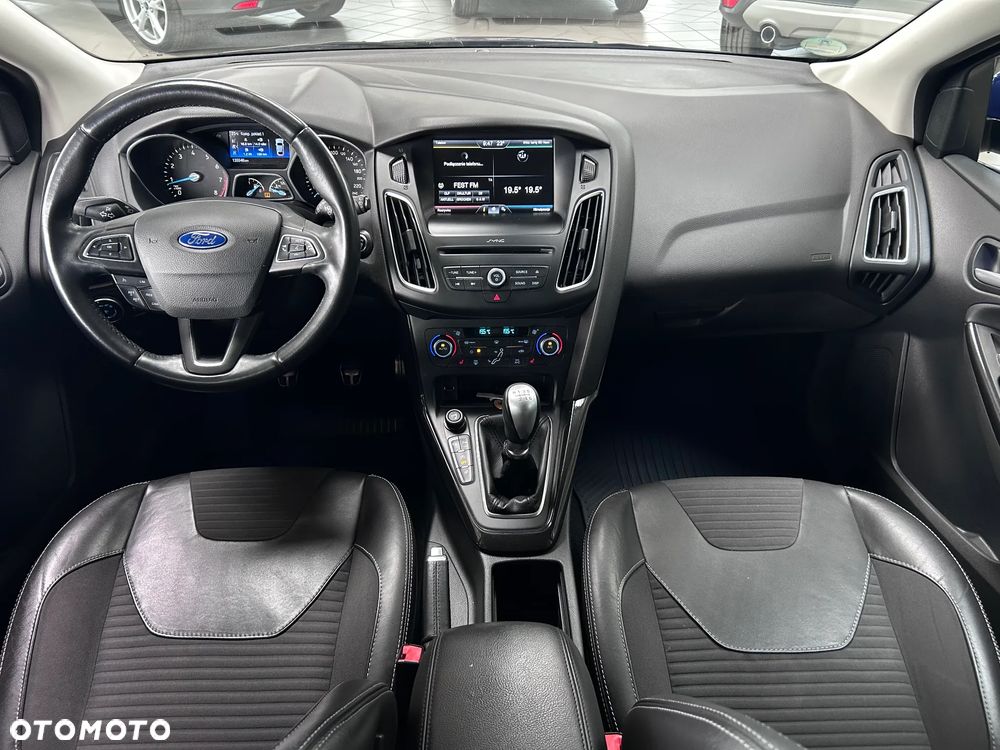 Ford Focus 1.5 EcoBoost Platinium X ASS - 4