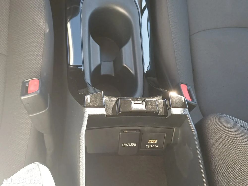 Toyota Corolla Sedan 1.8 HSD Business Plus - 23