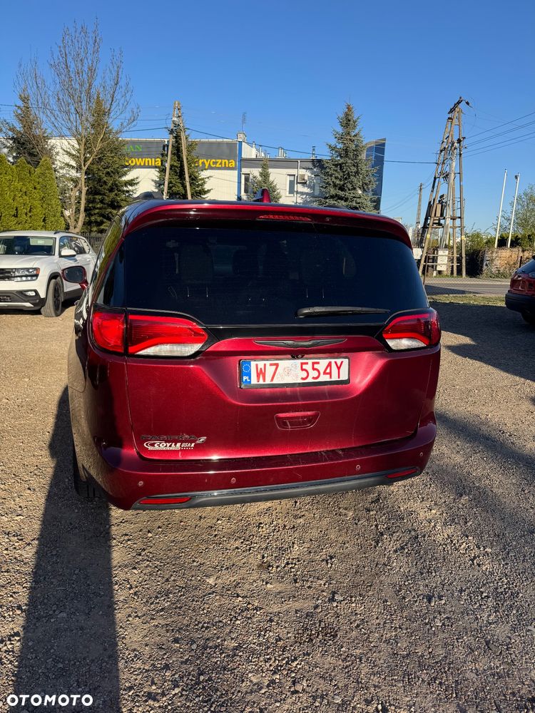 Chrysler Pacifica - 25