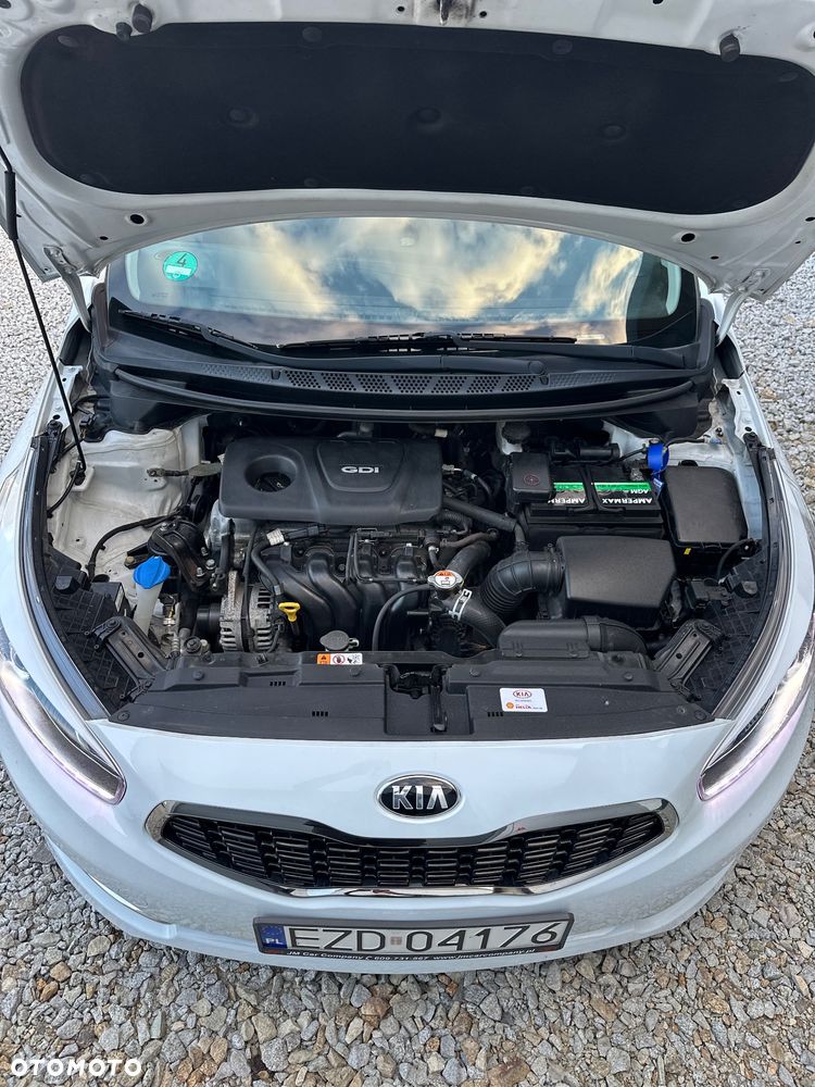 Kia Ceed - 11