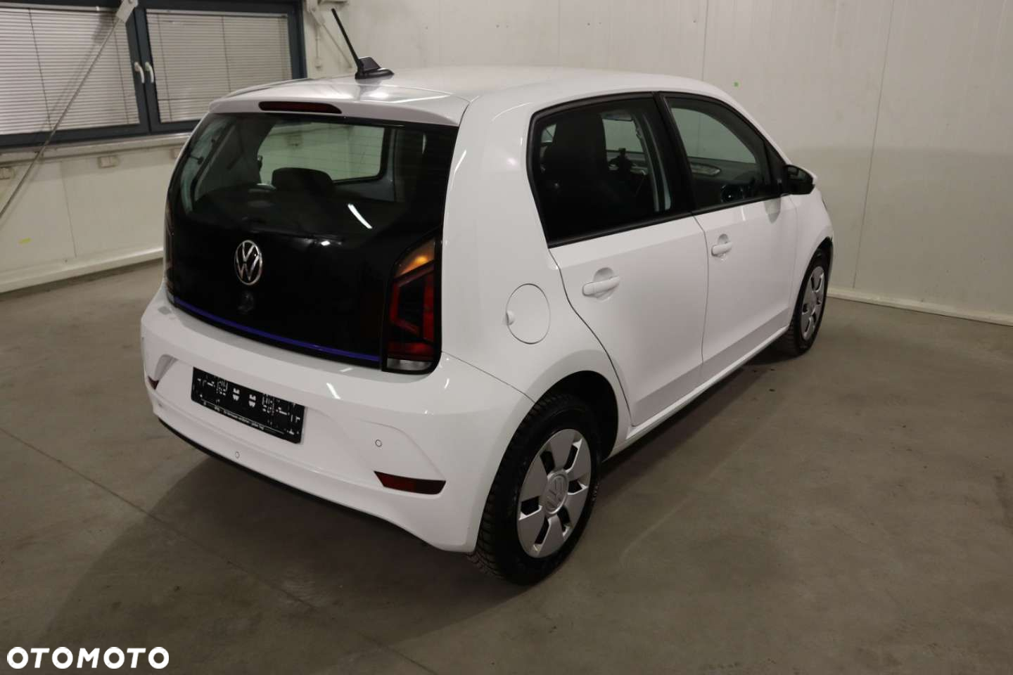 Volkswagen up! e-up - 10