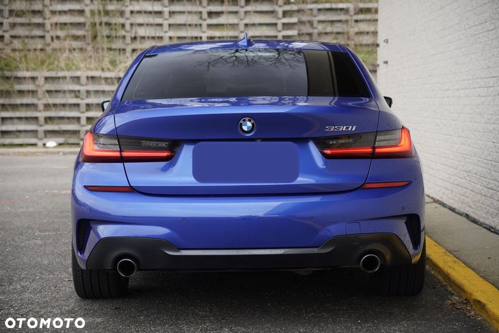 BMW Seria 3 330i M Sport - 5