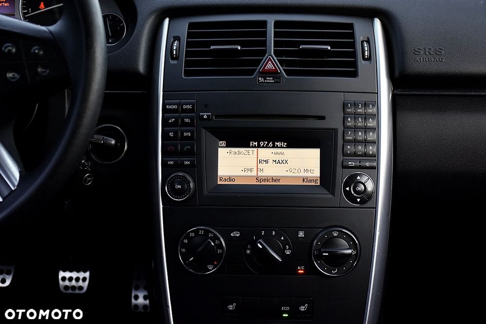 Mercedes-Benz Klasa B 180 BlueEFFICIENCY SPORT EDITION - 19