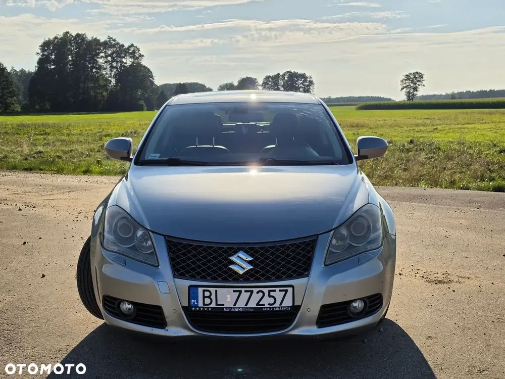 Suzuki Kizashi 2.4 Sport 4WD CVT - 2