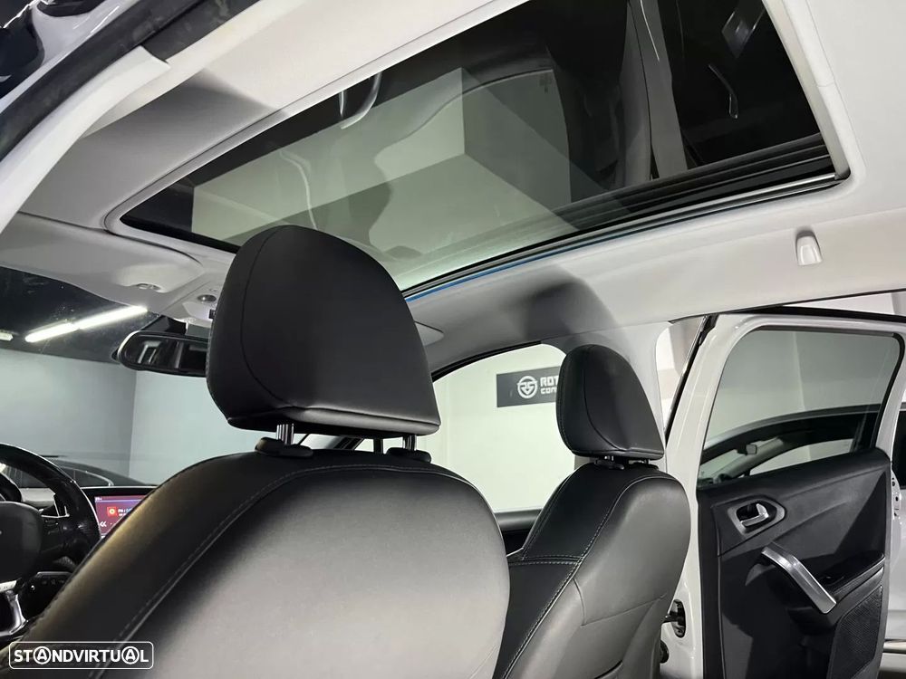 Peugeot 2008 1.2 PureTech GT Line - 21