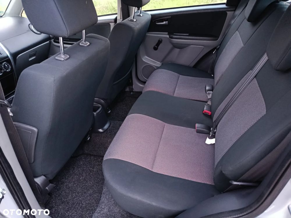 Suzuki SX4 1.6 VVT 4x2 Comfort - 24