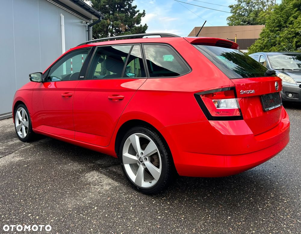 Skoda Fabia 1.2 TSI DSG Joy - 25
