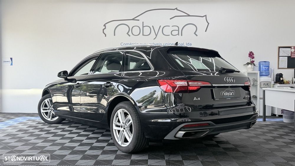 Audi A4 Avant 30 TDI Advanced S tronic — fotografia 10