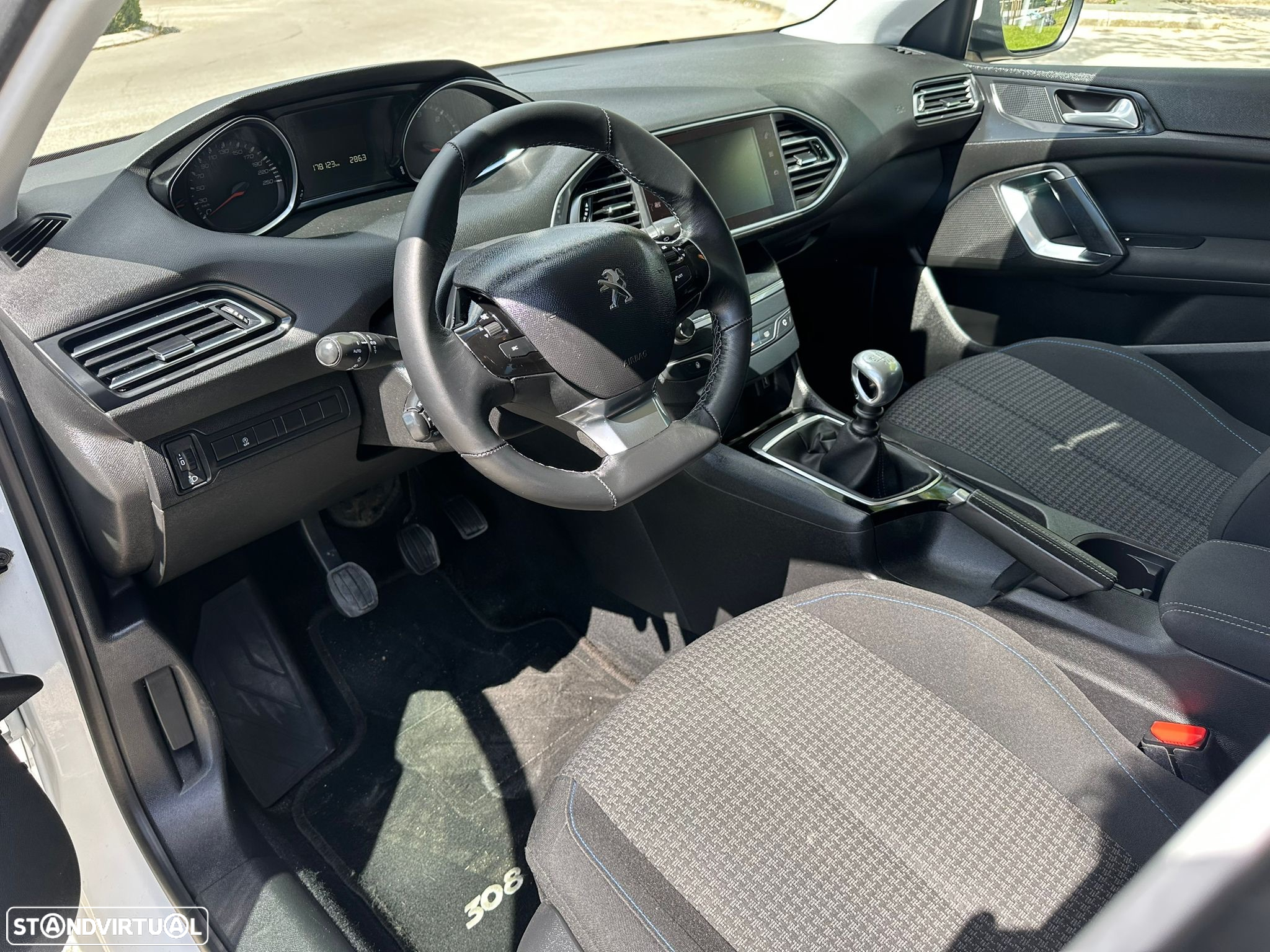 Peugeot 308 1.5 BlueHDi Active - 21