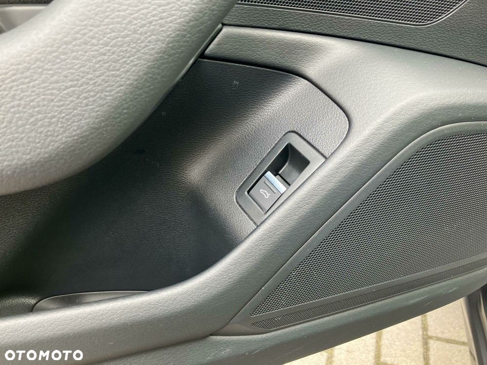 Audi A6 Allroad - 11